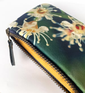 Image of Laurel flowers, printed velvet zipper bag