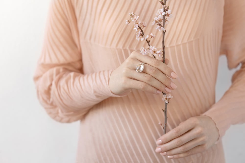 Image of "Sakura flowers blown.." silver ring with rose quartz · 桜颪 ·