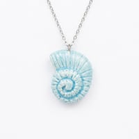 Image 1 of Χειροποίητο Κολιέ "Blue Spiral Shell" – Ατσάλινη Αλυσίδα