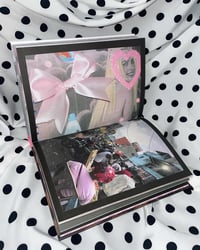 Image 3 of photobook Archivo Diógenes · Diana Dot 