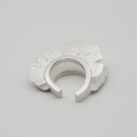 Image 3 of Cuff earring Double Medusa