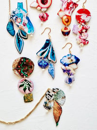 Image 4 of ‘deep blue day’ – gold abstract earring dangles