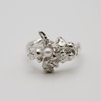 Image 1 of Ring with pearl