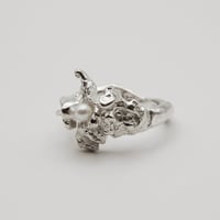 Image 2 of Ring with pearl