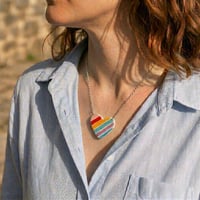 Image 3 of Χειροποίητο Κολιέ "Rainbow Heart" – Ατσάλινη Αλυσίδα