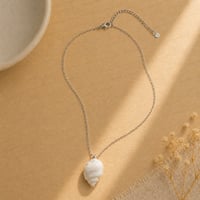 Image 2 of Χειροποίητο Κολιέ "White Pebble Shell" – Ατσάλινη Αλυσίδα
