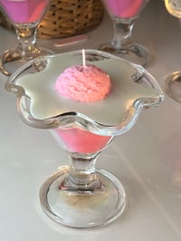 Image 3 of Vanilla Ice Dream Candle