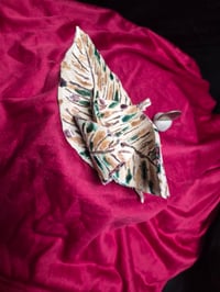 Image 2 of Leaves 4