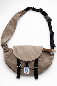 Image 3 of DOUBLE FACE FANNY PACK - brown/beige