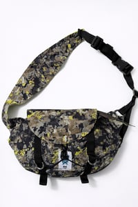 Image 1 of DOUBLE FACE FANNY PACK - military/acid yellow