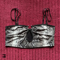 Image 7 of  SIZE M | SEPTUM CROPTOP |  VERSIONS 1 to 6