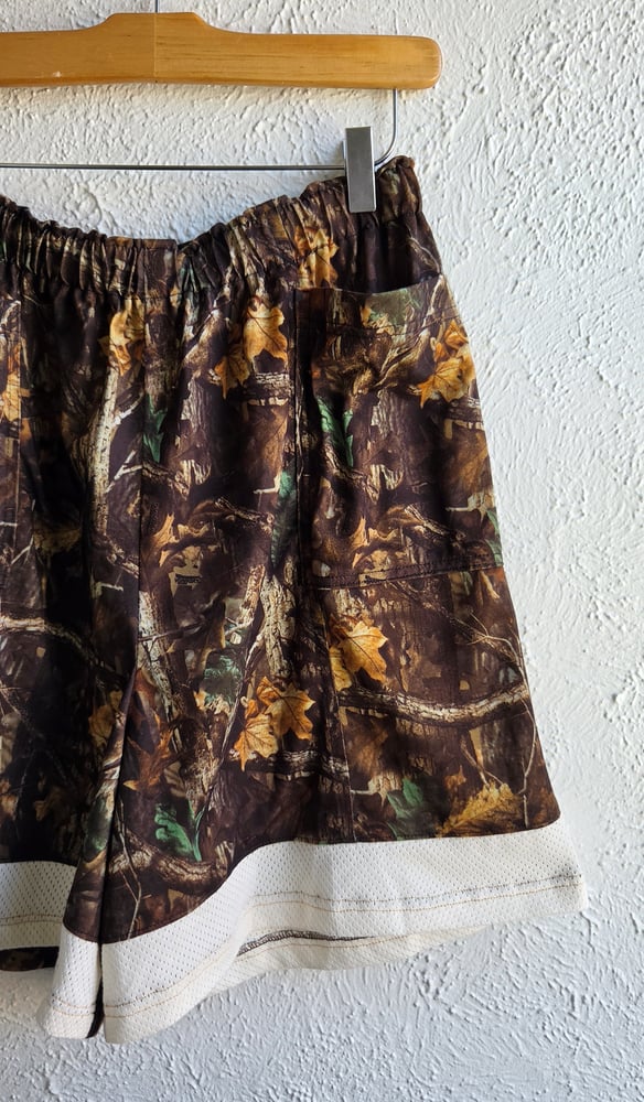 Image of Real Tree Camo Shorts - M/L