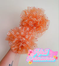 Image 2 of Daisy mesh puffs