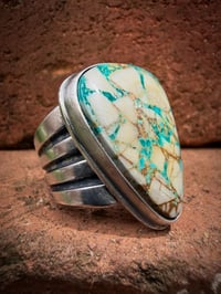 Image 2 of WL&A Handmade Old Style Heavy Ingot Gem Grade Pilot Mtn Ribbon Web Lane Splitter Ring - Size 12
