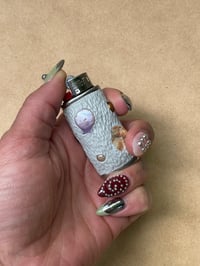 Image 2 of Beachcomber's Lighter Case (pink pearls, yellow shells)