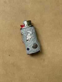 Image 1 of Beachcomber's Lighter Case (lady milagro, pink pearl, shells)