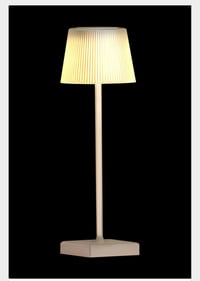 Ribbed LED Lamp
