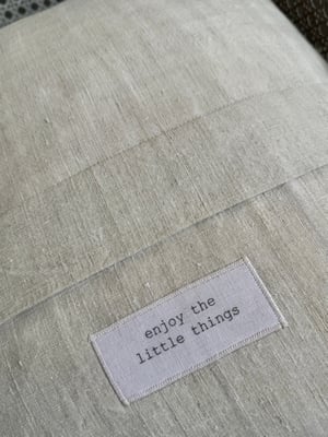 Image of Fleurs cushion