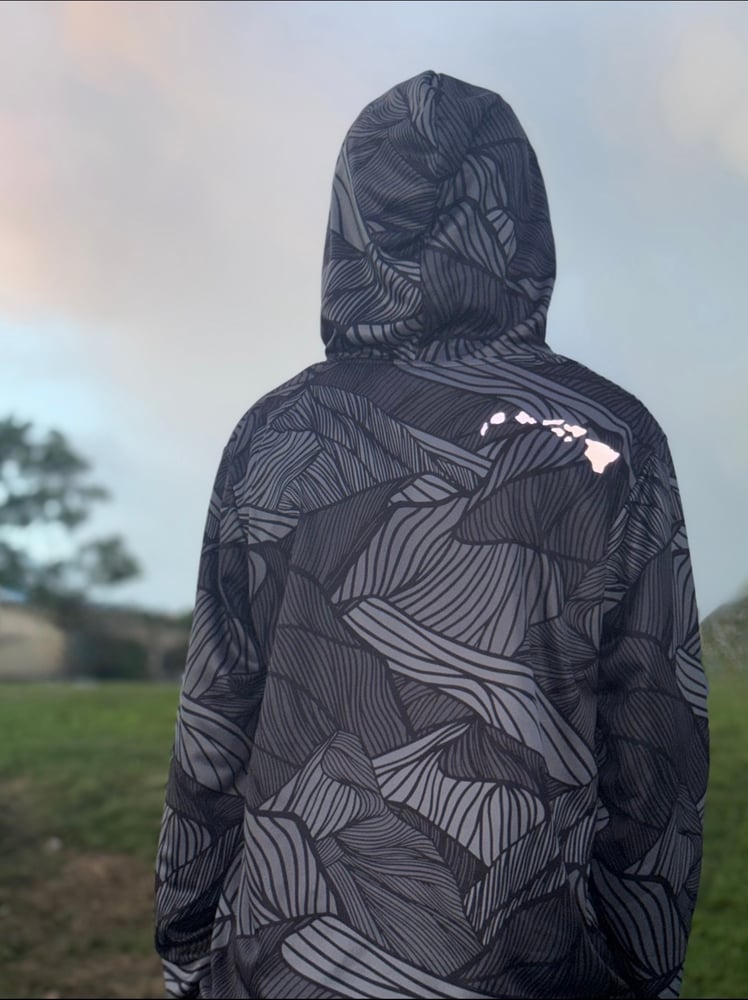 Image of MAUKA MEN'S DRI FIT HOODIE 