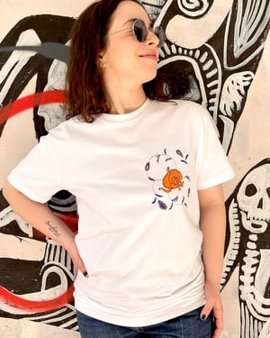 Cat Licking Butt T-shirt / Crop Top