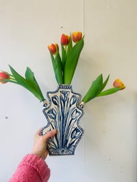Image 1 of Romantic Tulip Tulipier-2 shoots vase