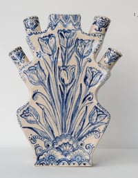 Image 3 of Romantic Tulip Tulipier-2 shoots vase
