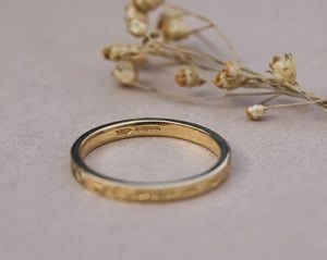 Image of 18ct Yellow gold, 2mm flat court Olive leaf and milled edge engraved ring