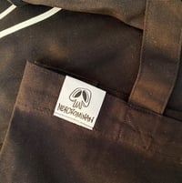 Image 2 of NEW ERA: TOTE BLACK