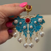 Pearl Moth Dangles (sizes 2g-1 1/2)