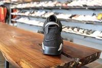 Image 2 of AIR JORDAN VI (6) RETRO "CAP & GOWN"