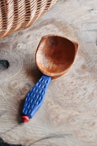 Image 2 of Hand carved willow dry goods scoop with milk paint