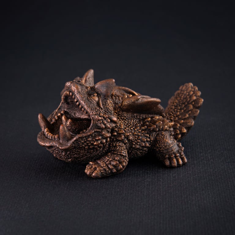 Salamandromorph resin figure Image 2