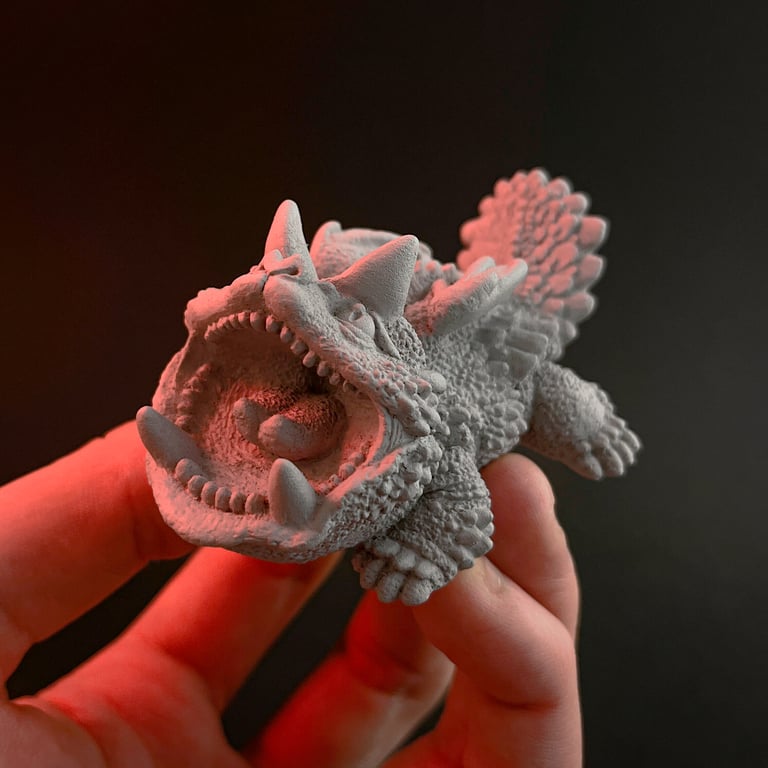 Salamandromorph resin figure Image 5