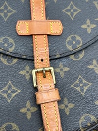 Image 4 of Louis Vuitton Chantilly MM Monogram Canvas Crossbody Bag 5