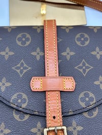 Image 3 of Louis Vuitton Chantilly MM Monogram Canvas Crossbody Bag 5