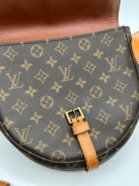 Image 14 of Louis Vuitton Chantilly MM Monogram Canvas Crossbody Bag 5