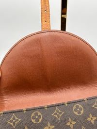 Image 13 of Louis Vuitton Chantilly MM Monogram Canvas Crossbody Bag 5