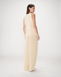 Image 5 of Chaleco Winston Beige
