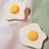 Image 5 of Egg ~ Pin
