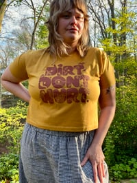 Image 1 of Dirt Don't Hurt | Cropped T-Shirt - Gold