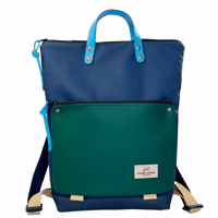 Mochila Book Holder Iconic Impermeable bolsillo verde oscuro.
