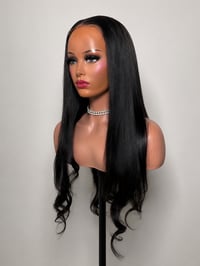 Image 1 of 26’ Sleek Straight Unit