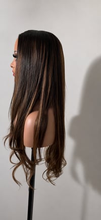 Image 2 of 18’ Highlight Body Wave Unit 