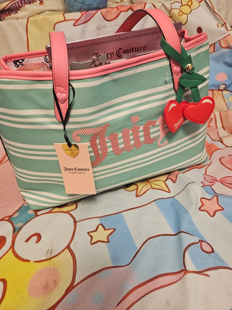 Image of Juicy Couture Paradise Tote Meets Hello Kitty Bundle 