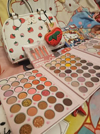 Image 3 of Juicy Couture Sweet n Juicy Meets Hello Kitty Bundle 