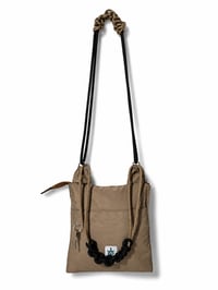 Image 4 of DOUBLE FACE BABY BAG - chocolate brown / beige
