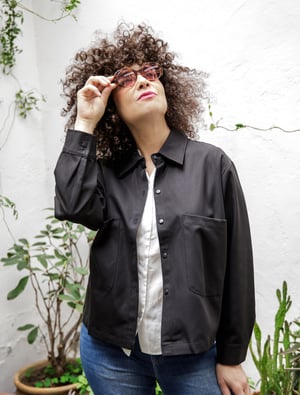 Image of Sobrecamisa color negra by El otro tigre