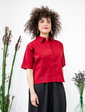 Image of Blusa bolsillo redondo roja by El otro tigre