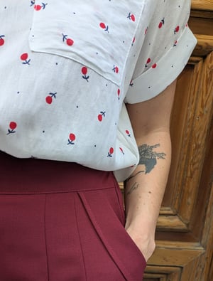 Image of Blusa estampado tulipanes