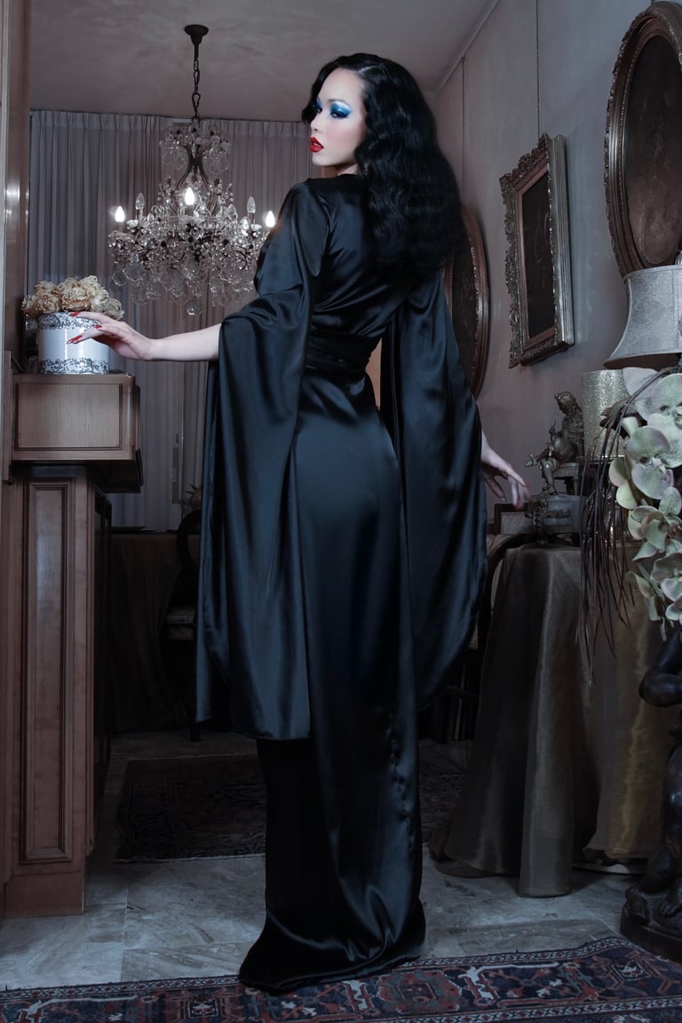 Black "Super Selene" Dressing Gown   Image 4